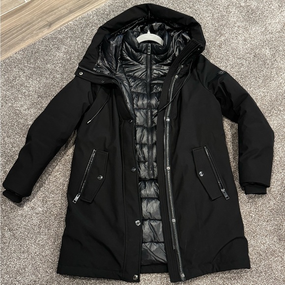 Black Michael Kors, jacket size medium great conditions - Picture 1 of 10